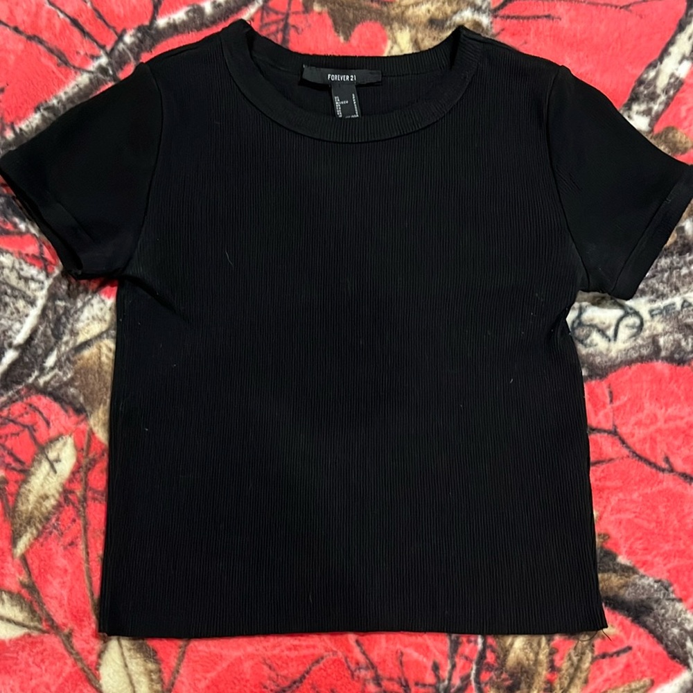 Forever 21 Black Ribbed T-Shirt - Size Small